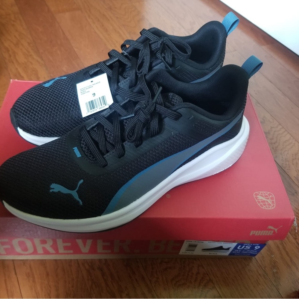Puma Men's Black and Teal Sneakers